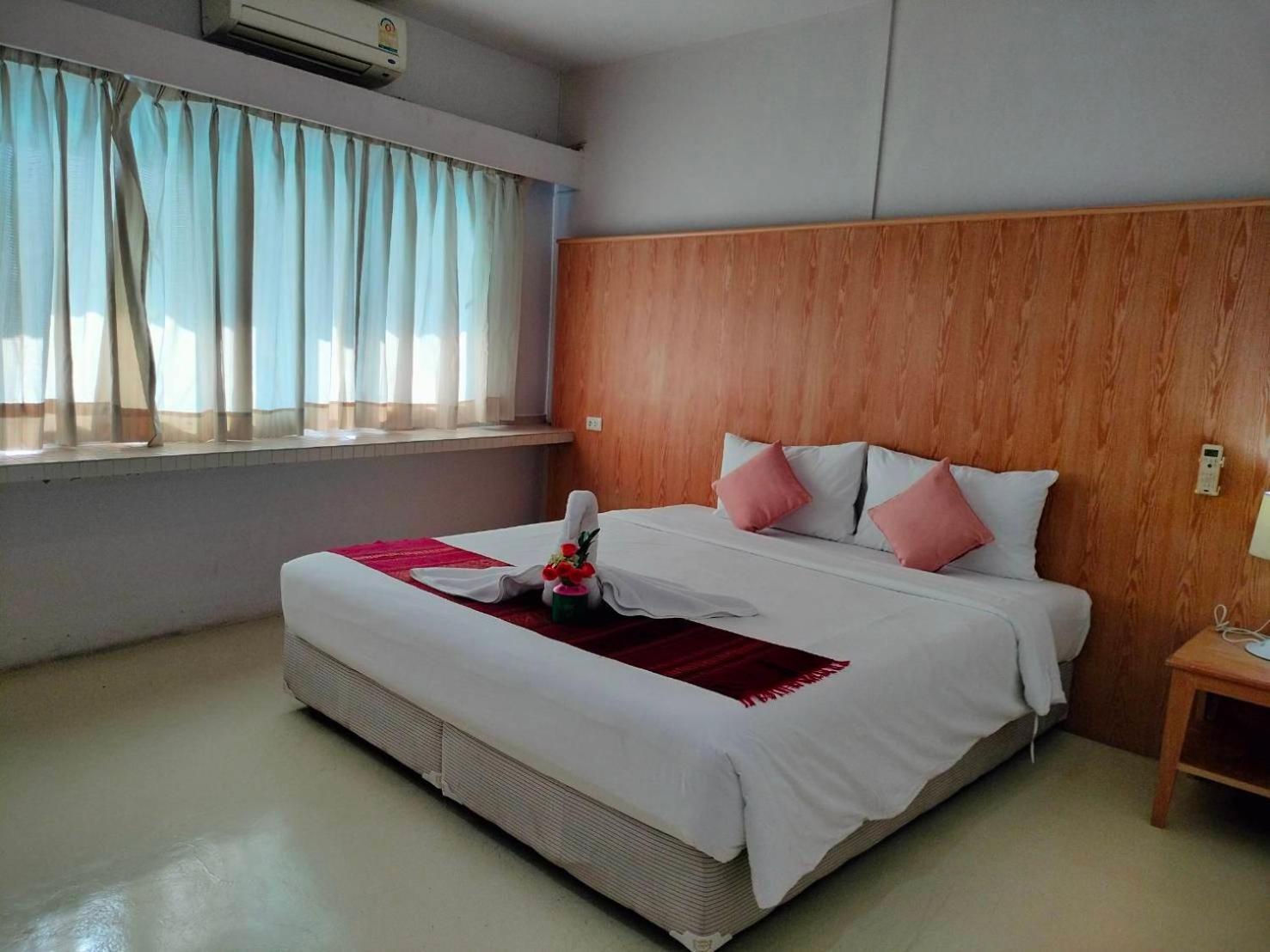 S2S Queen Trang Hotel Esterno foto