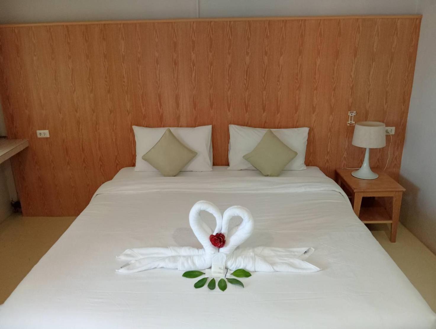 S2S Queen Trang Hotel Esterno foto